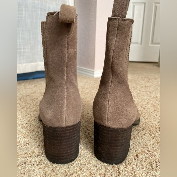 NWOT Blondo Waterproof Suede Taupe Zip Up Boots Size 9 - Picture 7 of 10